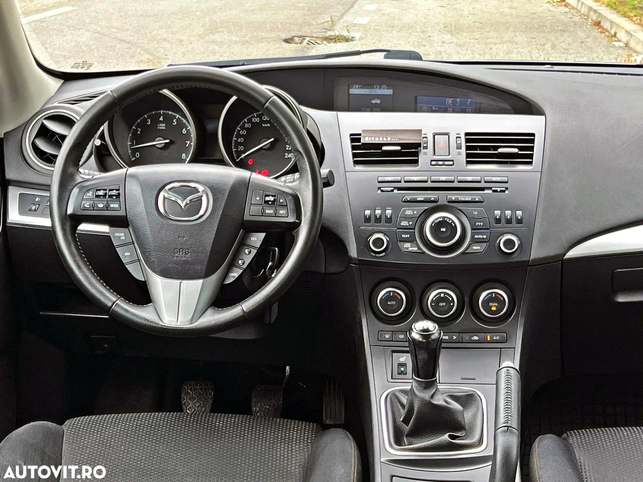 Mazda 3 1.6i TX - 10