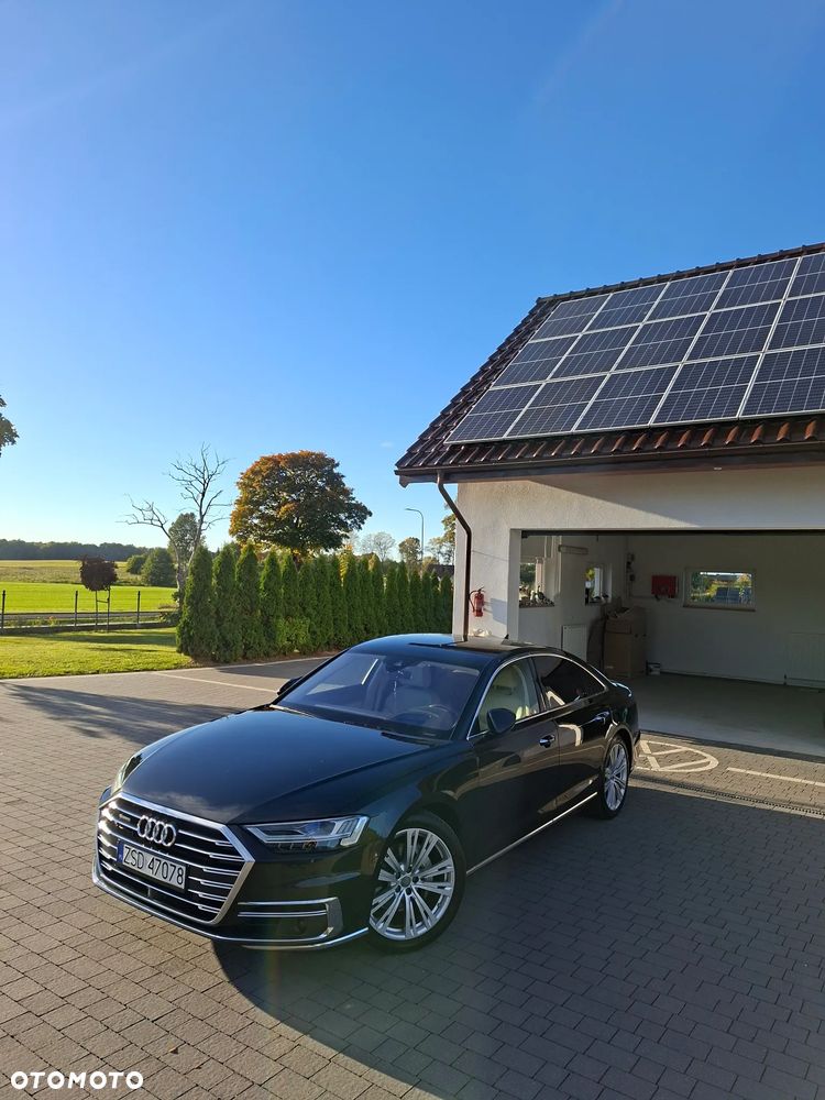 Audi A8 - 8