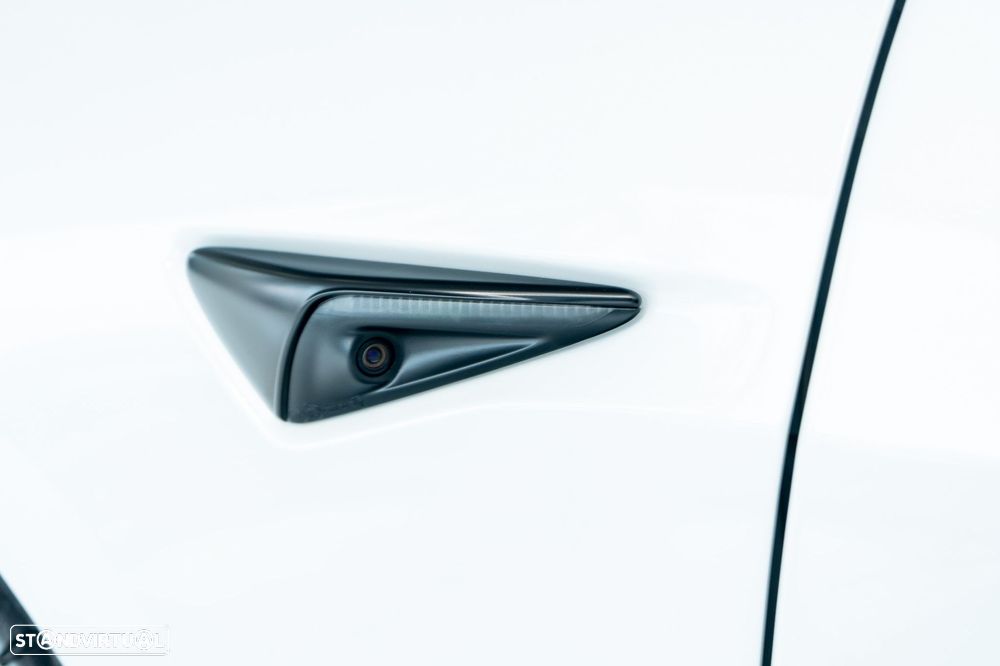 Tesla Model 3 Performance Dual Motor AWD - 29