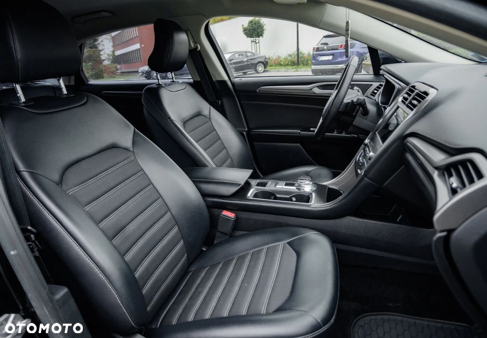 Ford Fusion - 23