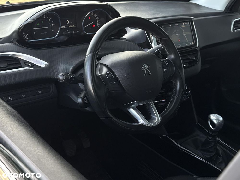 Peugeot 2008 1.2 Pure Tech GPF Allure S&S - 9