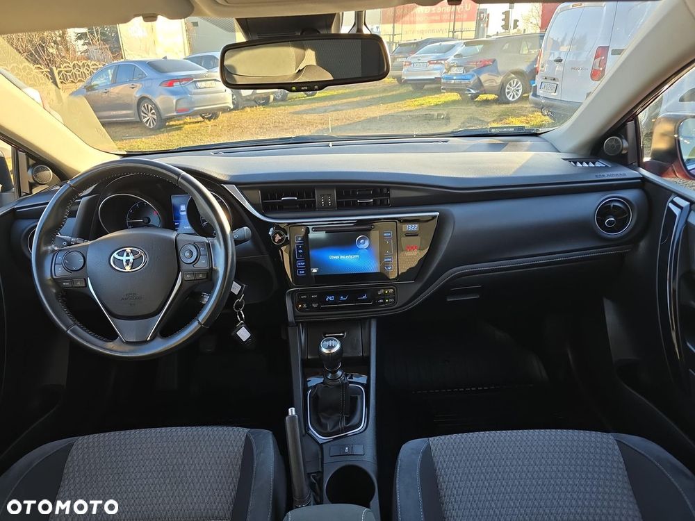 Toyota Auris 1.6 Selection - 10