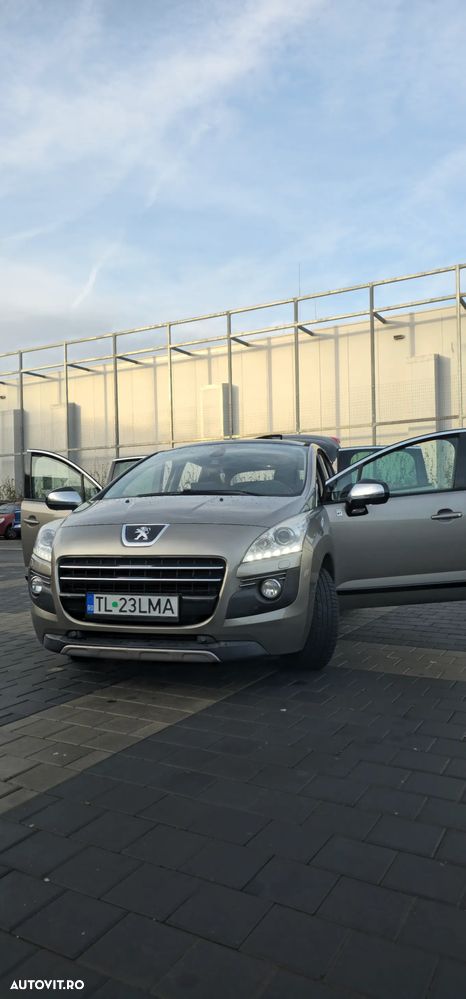 Peugeot 3008 Hybrid4 - 2