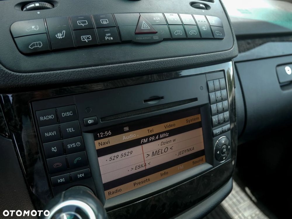 Mercedes-Benz Viano - 24