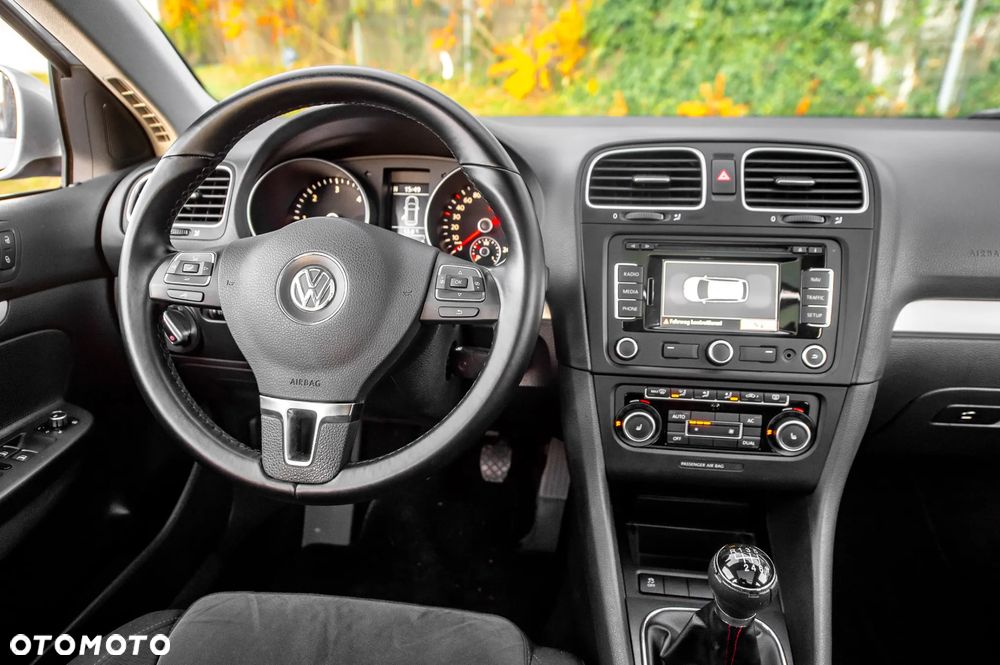 Volkswagen Golf 2.0 TDI DPF Highline - 23