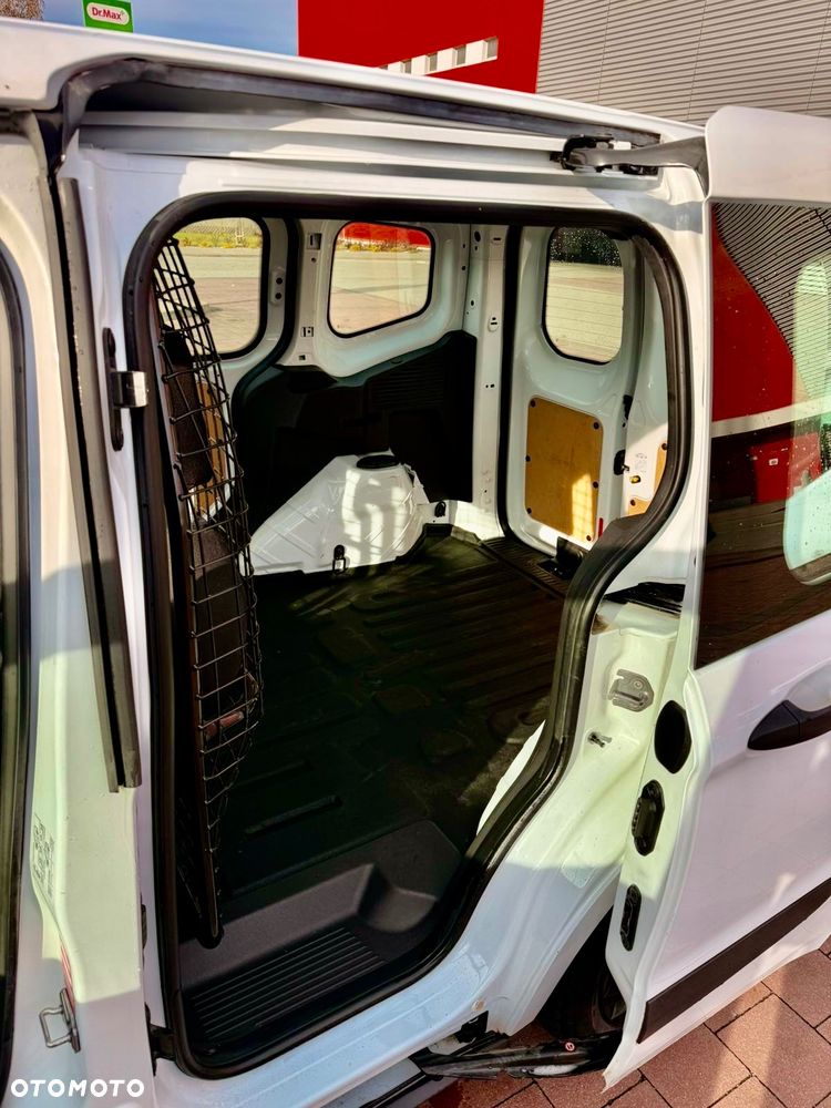 Ford Transit Courier - 7