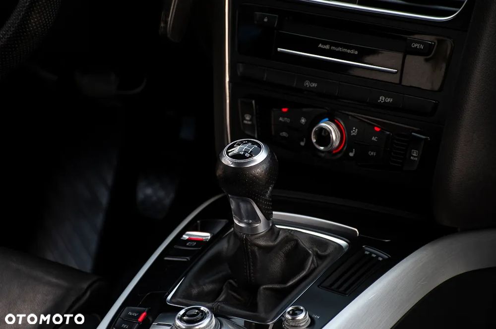 Audi A4 Avant 1.8 TFSI quattro S line Sportpaket - 22