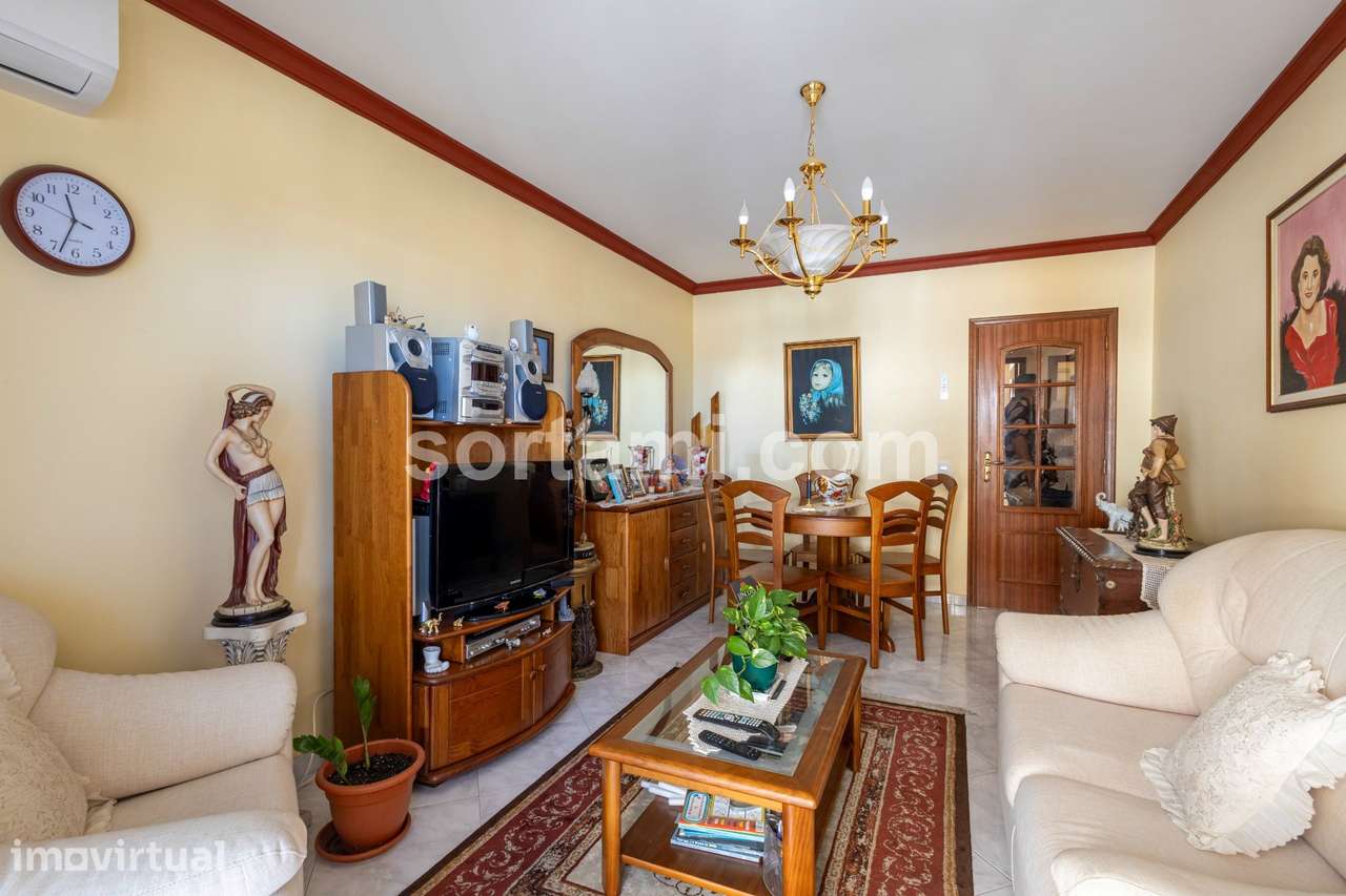 Apartamento T2 Venda em Quarteira,Loulé - Grande imagem: 2/15