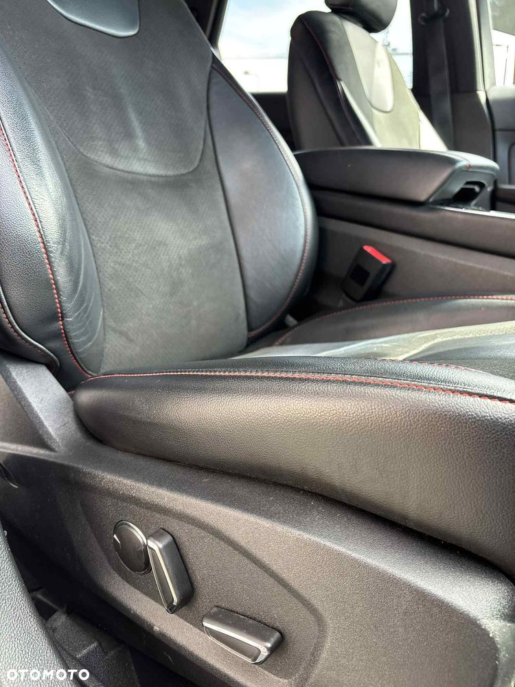 Ford Edge 2.0 EcoBlue Bi-Turbo 4x4 ST-LINE - 22