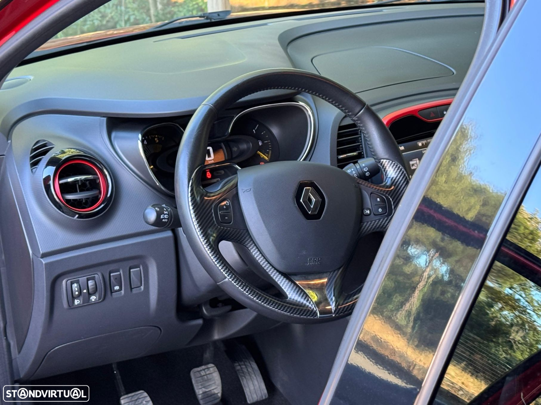 Renault Captur 1.5 dCi Helly Hansen - 13
