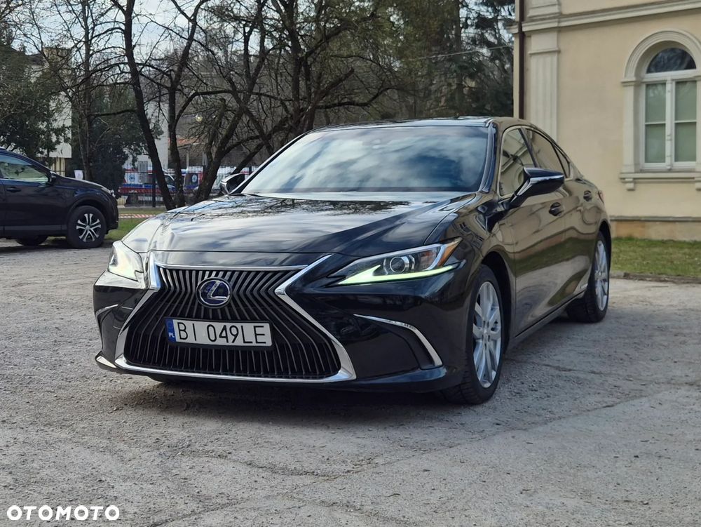Lexus ES 300h Executive Line - 27