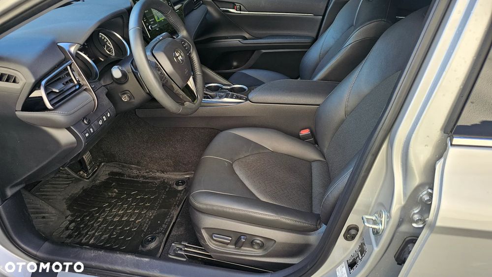 Toyota Camry 2.5 Hybrid Dynamic Force Executive e-CVT - 11