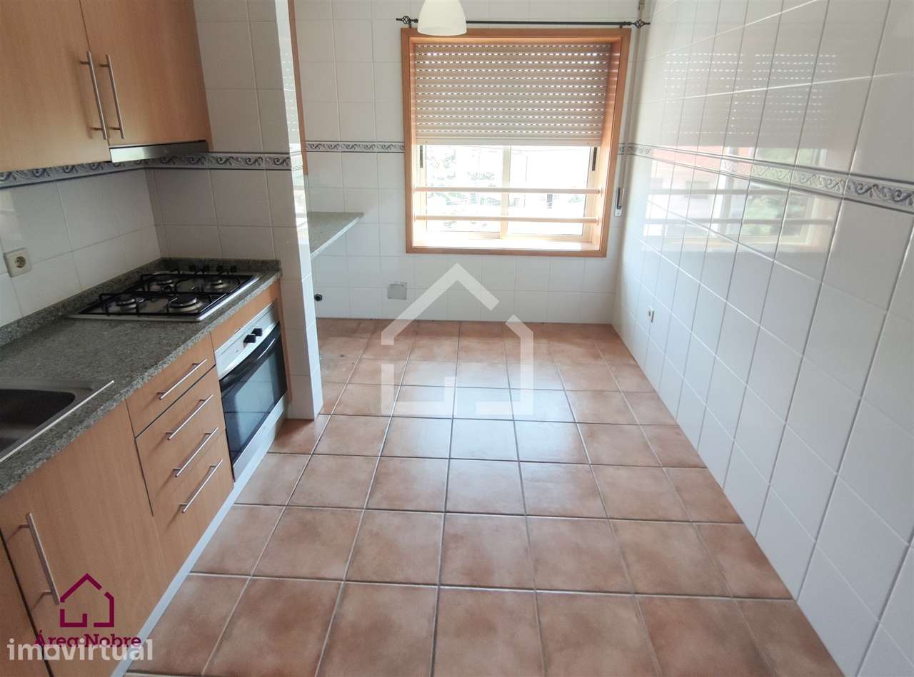 Apartamento T2 Arrendamento em Canedo, Vale e Vila Maior,Santa Maria d - Grande imagem: 2/21