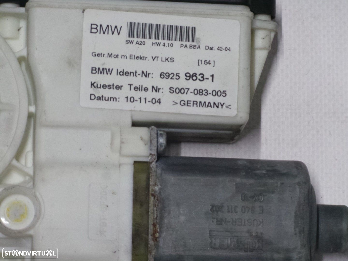 Motor elevador Esquerdo/Frente Seminovo/ Original BMW X3 (E83) 67626925963 - 3