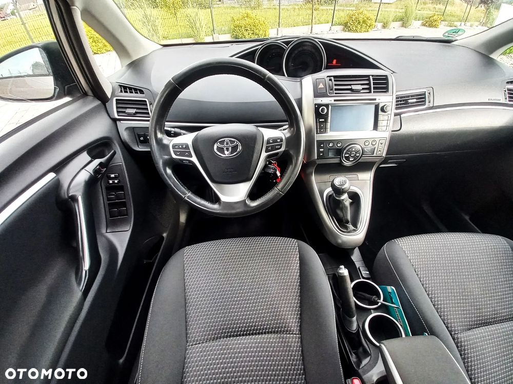 Toyota Verso 1.6 D-4D Premium - 19