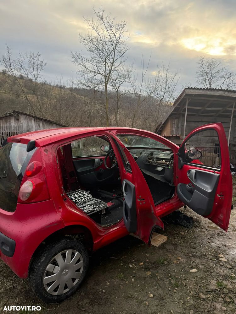 Dezmembrez Citroën C1 / Toyota Aygo / Peugeot 107 • Piese 1.4 HDi și 1.0 Benzină - 10