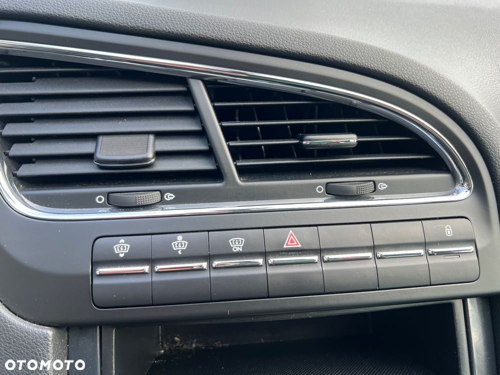 Peugeot 5008 - 40