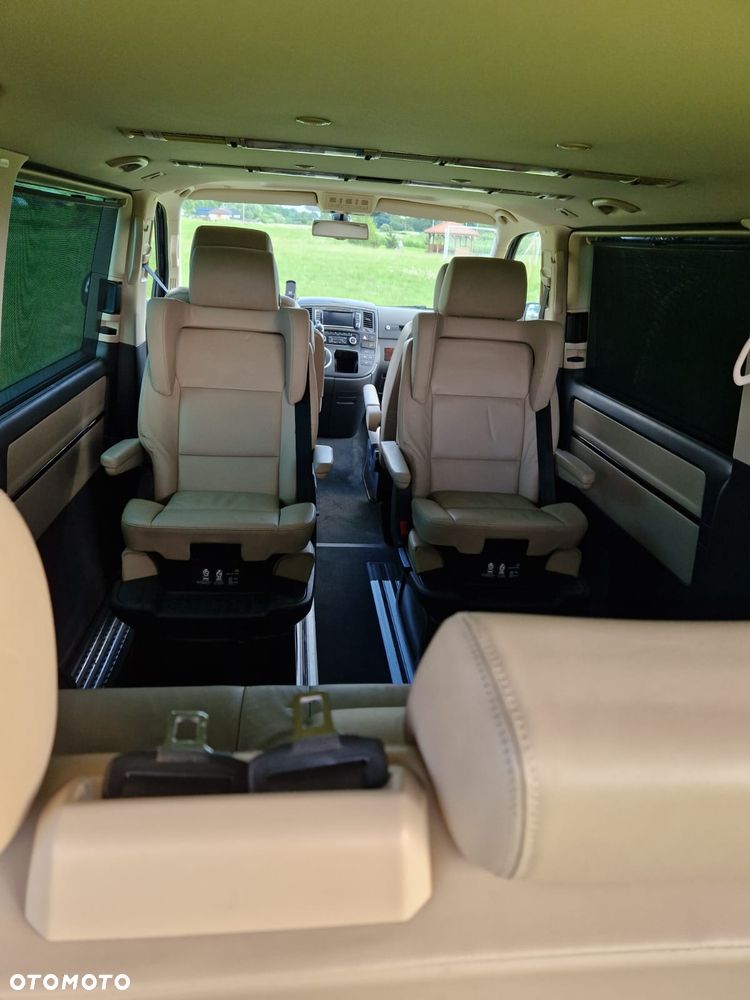 Volkswagen Multivan - 30