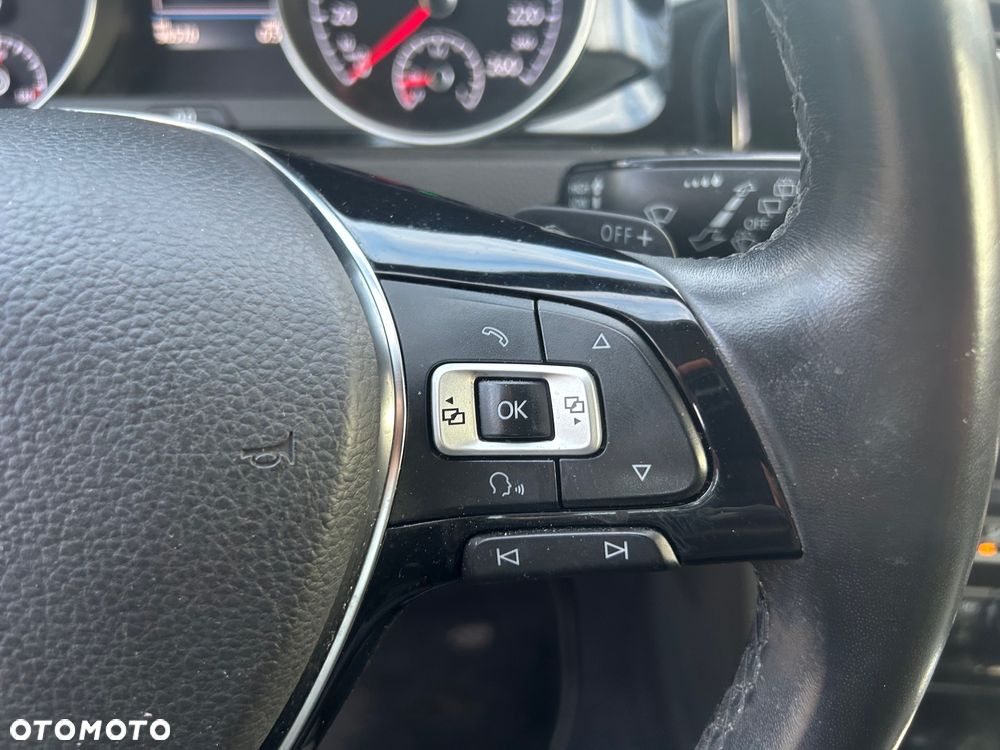 Volkswagen Golf 1.5 TSI BMT Evo Highline DSG - 30