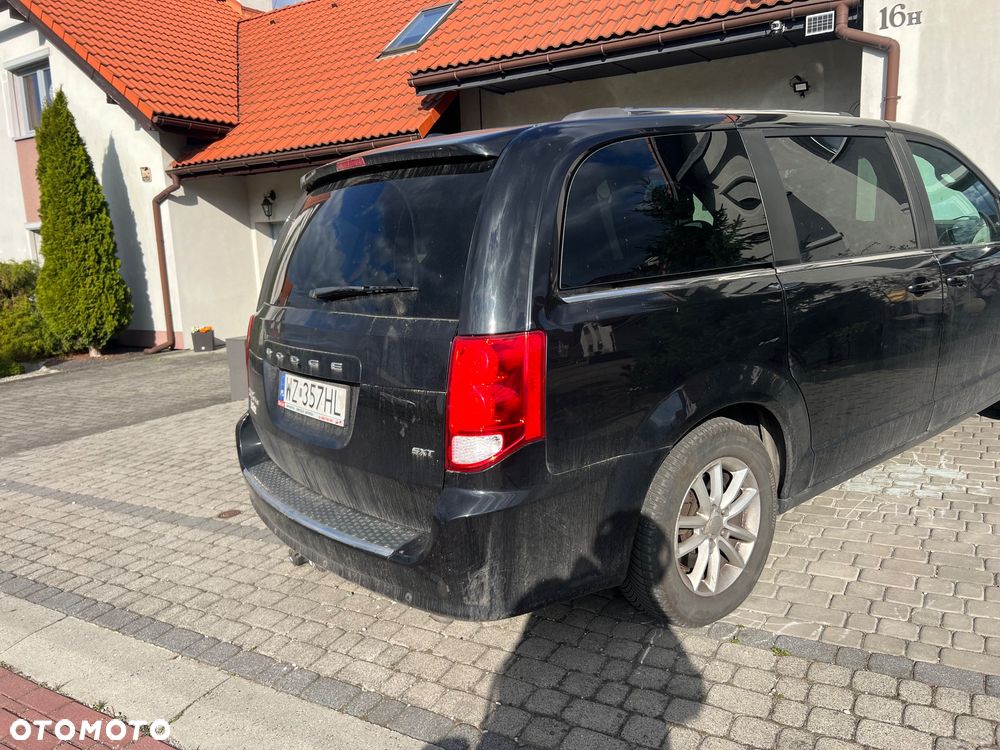 Dodge Grand Caravan - 3