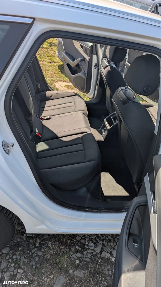 Audi A4 Avant 2.0 TDI ultra S tronic - 14