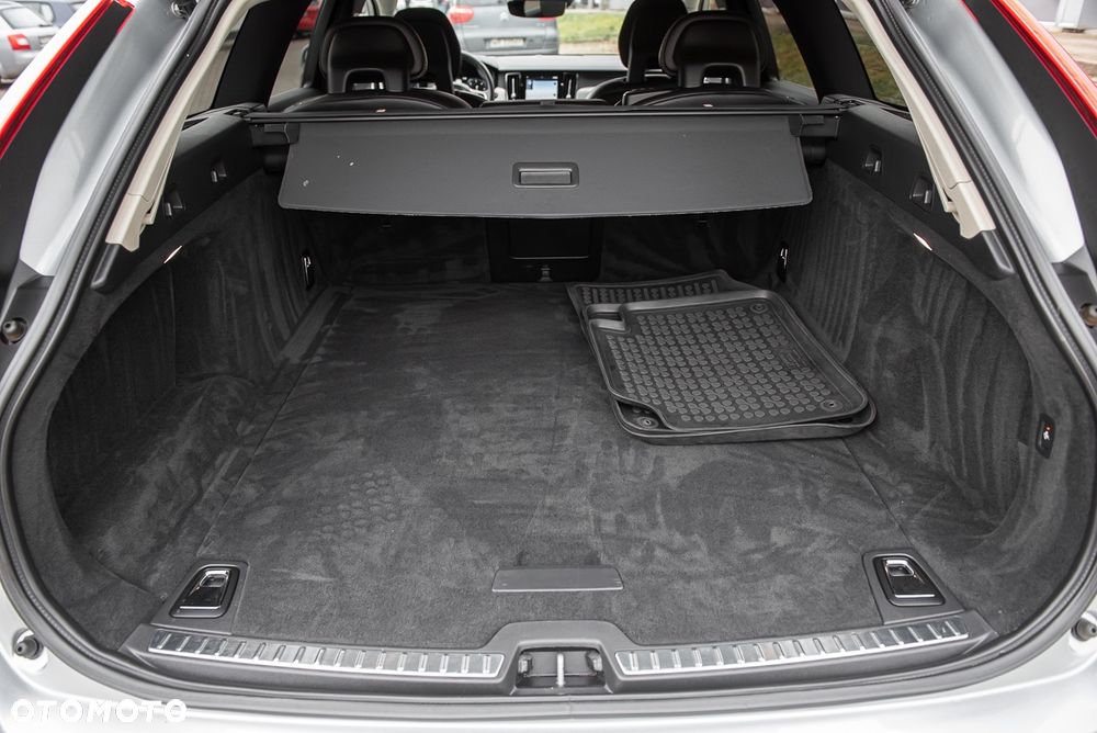 Volvo V90 D5 AWD Geartronic Inscription - 33