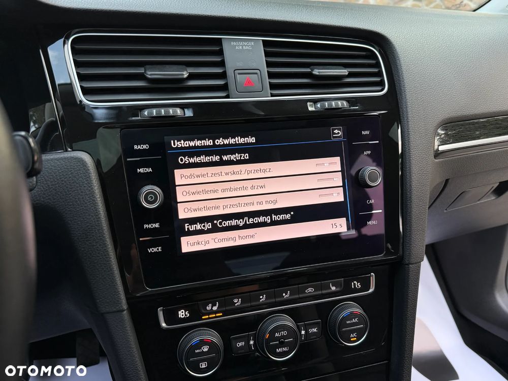 Volkswagen Golf 1.5 TSI BlueMotion ACT Highline - 35