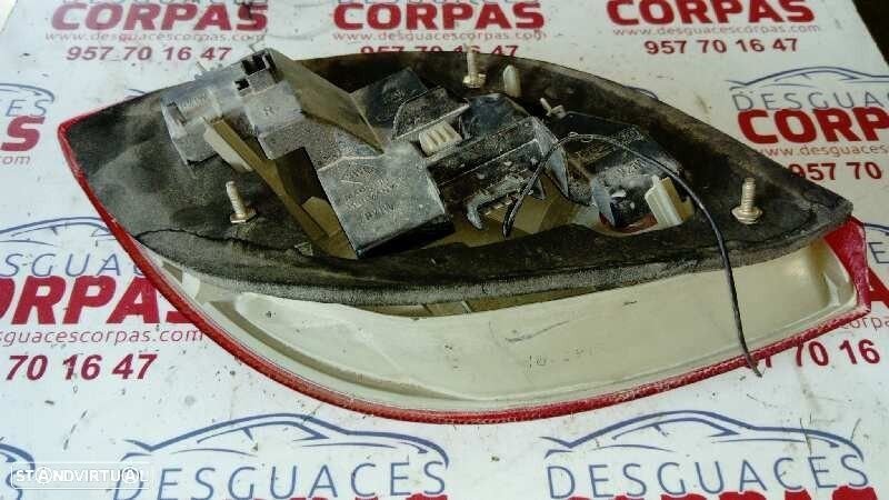 FAROLIM TRASEIRO DIREITO FORD KA 1997 -97KG13N004AB - 1