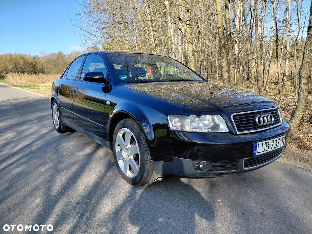 Audi A4 Limousine - 4