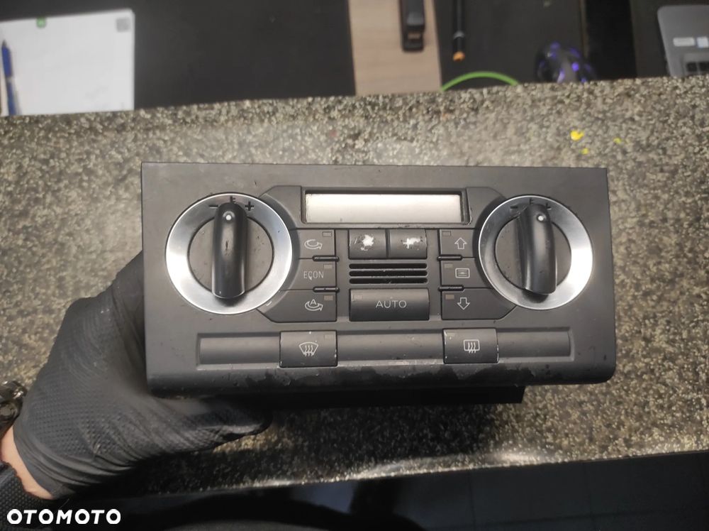 AUDI A3 8P PANEL NAWIEWU STEROWNANIA KLIMATYZACJI CLIMATRONIC 8P0820043D WYSYŁKA !!!! - 1