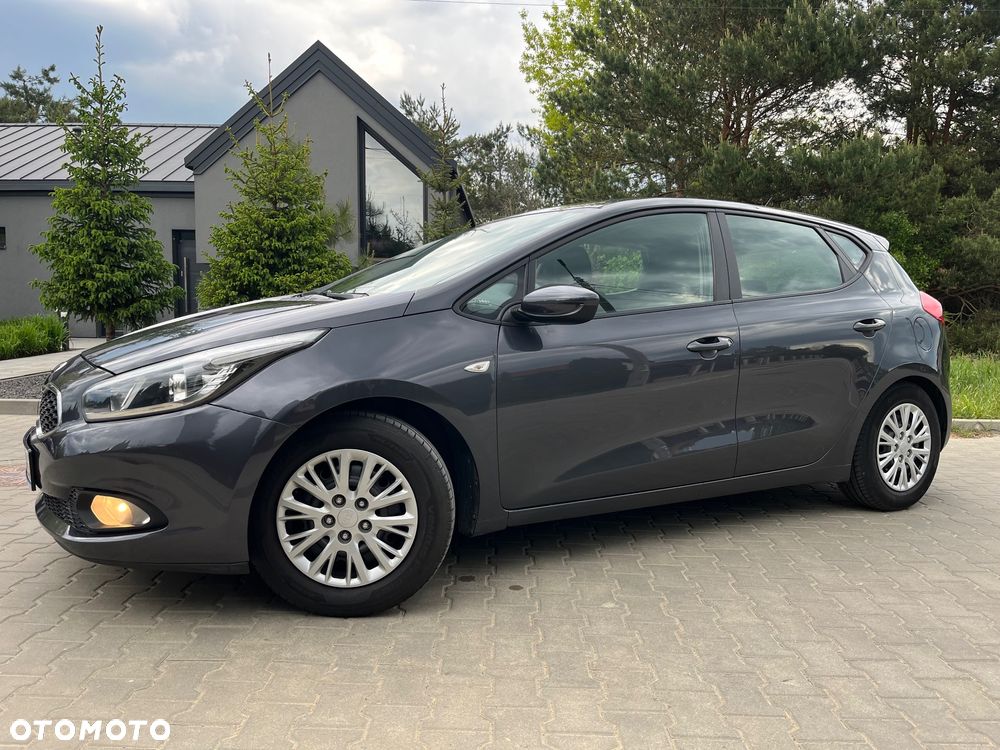Kia Ceed 1.4 CVVT Attract plus - 1