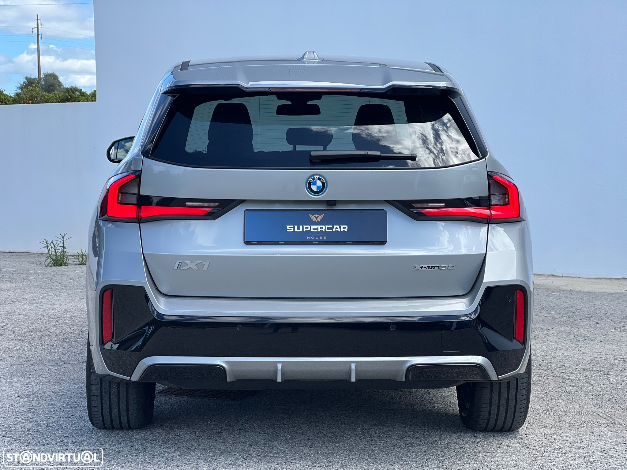 BMW iX1 xDrive30 M Sport Pack - 17