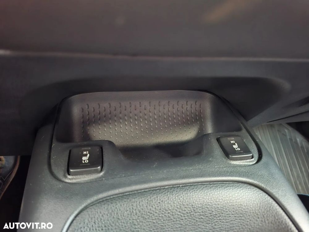 Toyota Corolla Sedan 1.8 HSD Dynamic - 8