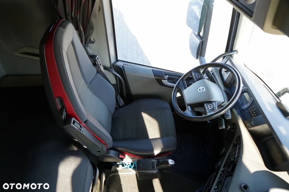 Volvo FH 460 / TANDEM PRZEJAZDOWY / 120 M3 / KLIMA POSTOJOWA / OŚ PODNOSZONA I SKRĘTNA / MOCNA PODŁOGA / + PRZYCZEPA FRUEHAUF 8.10 M / SAF / - 31