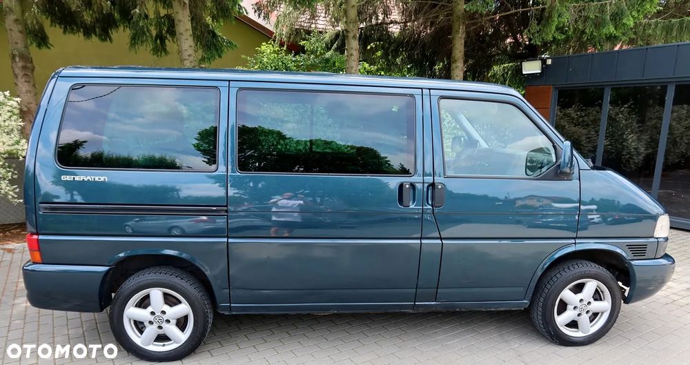 Volkswagen Multivan - 2