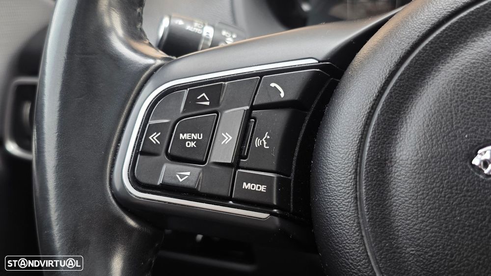 Jaguar F-Pace 20d AWD Prestige - 35