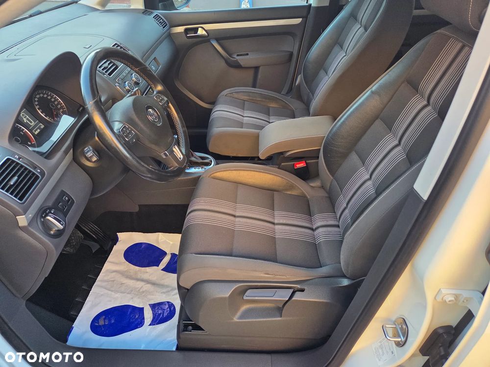 Volkswagen Touran 1.6 TDI DPF DSG MATCH - 19