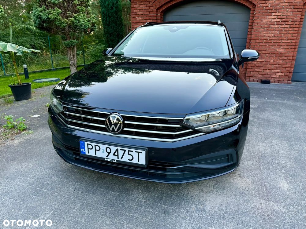Volkswagen Passat - 11