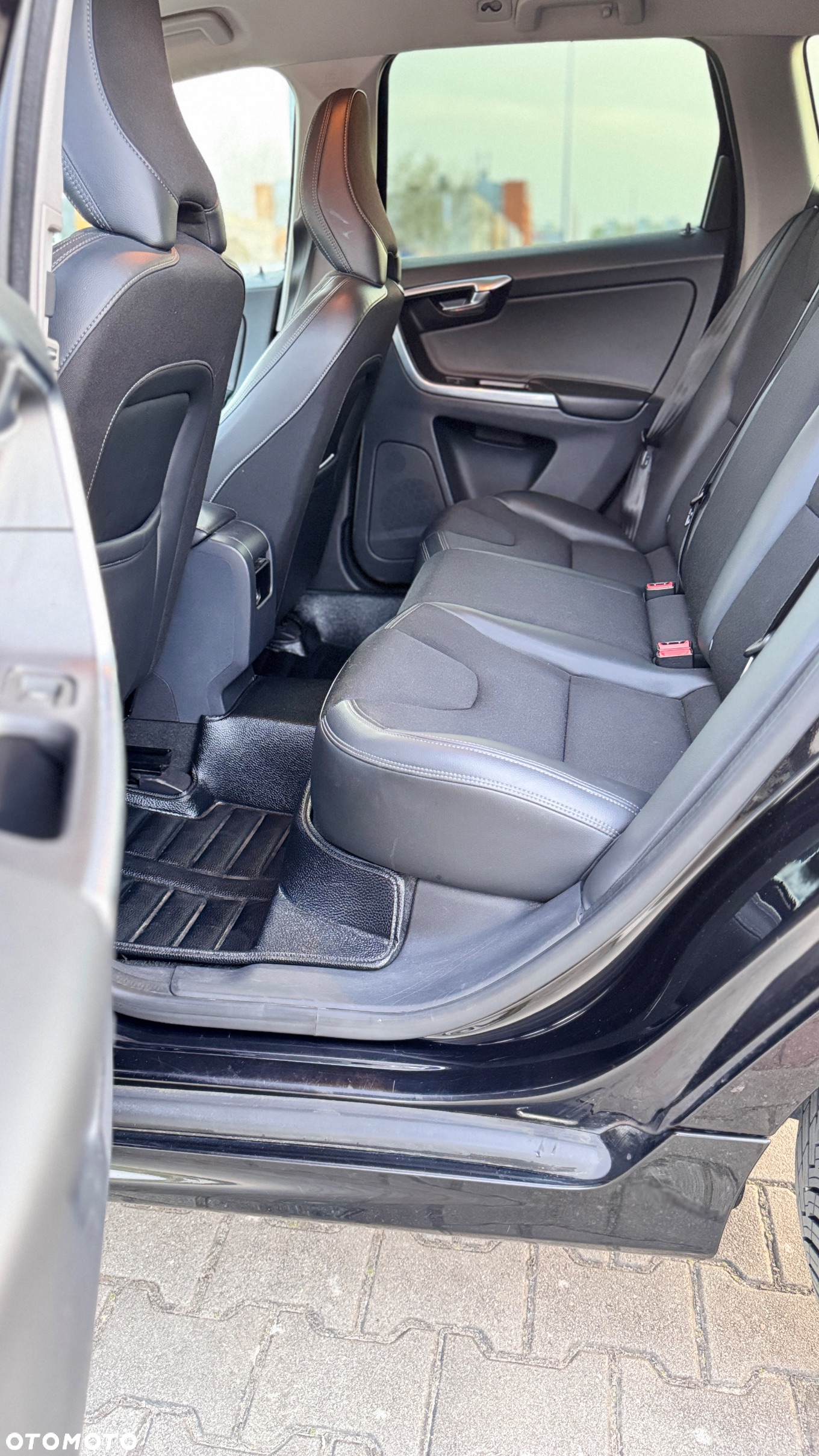 Volvo XC 60 D3 Drive-E Momentum - 16