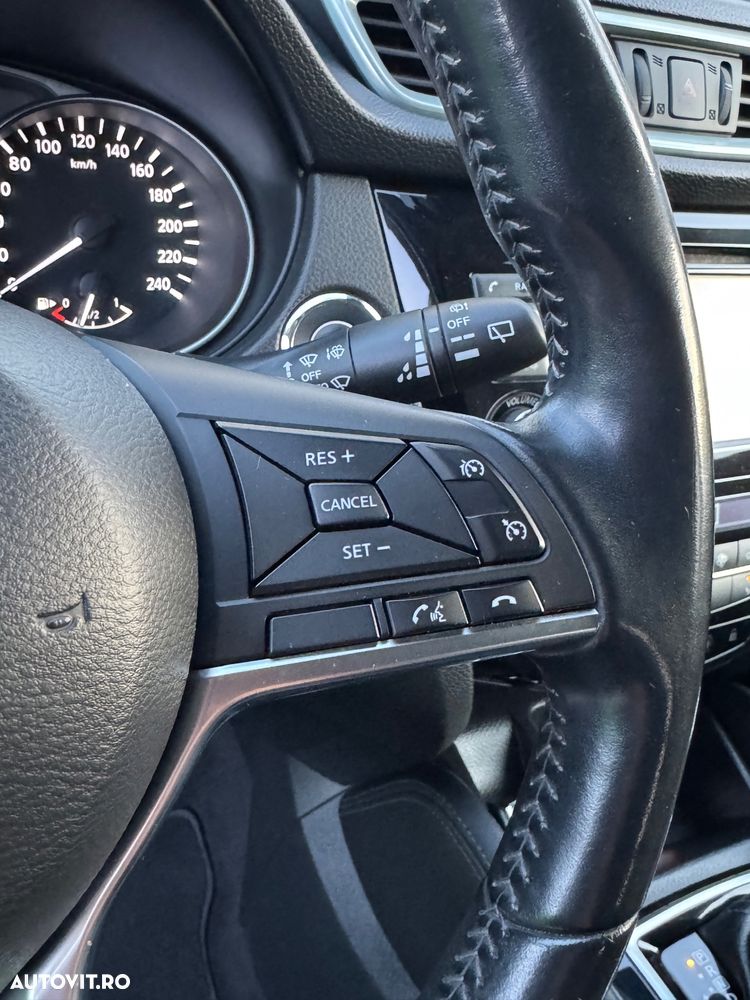 Nissan Qashqai 1.6 DCI Xtronic TEKNA+ - 20