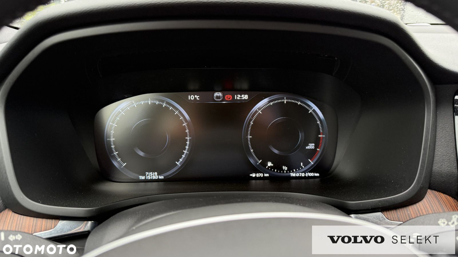 Volvo V60 Cross Country - 25