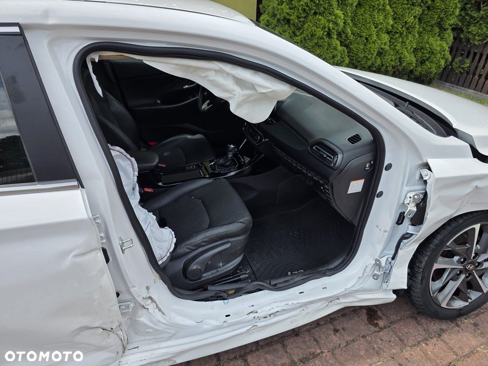 Hyundai i30 1.5 T-GDI 48V Smart Plus DCT - 22