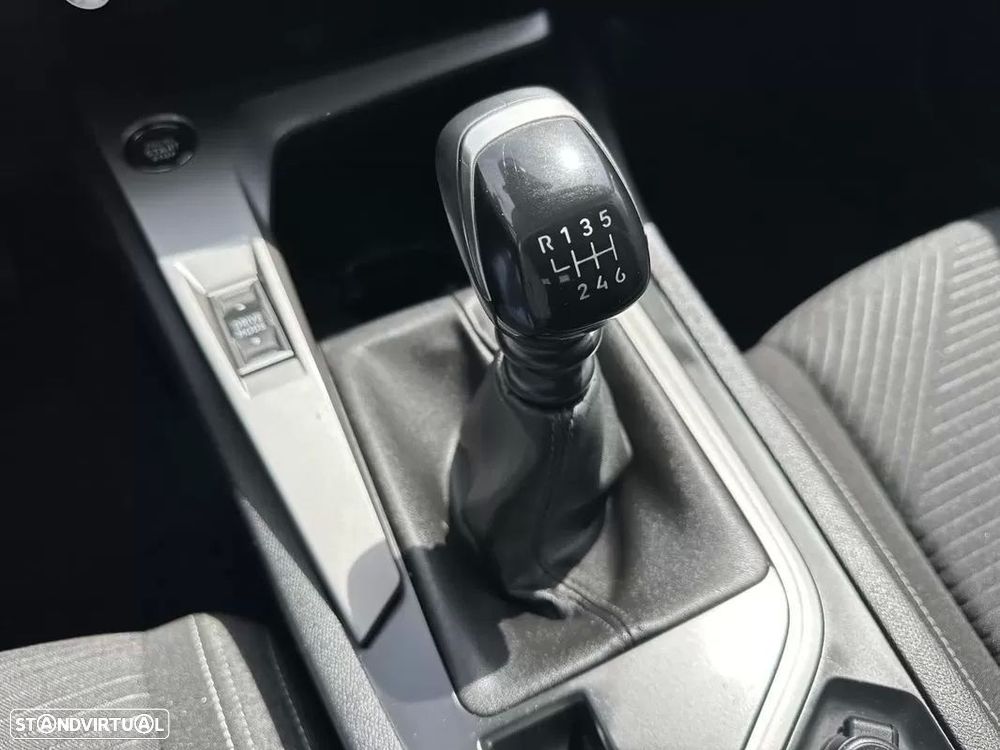 Peugeot 308 1.2 PureTech Business Line - 32