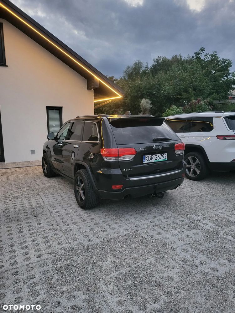 Jeep Grand Cherokee - 11