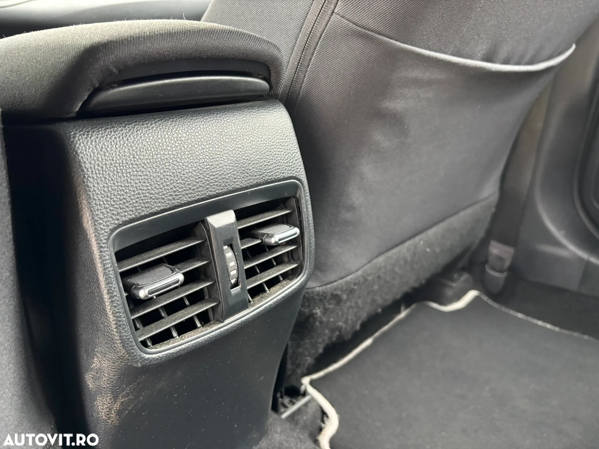 Toyota Corolla 1.8 HSD Dynamic - 28