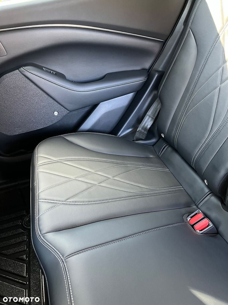 Ford Mustang Mach-E 73 kWh RWD - 13