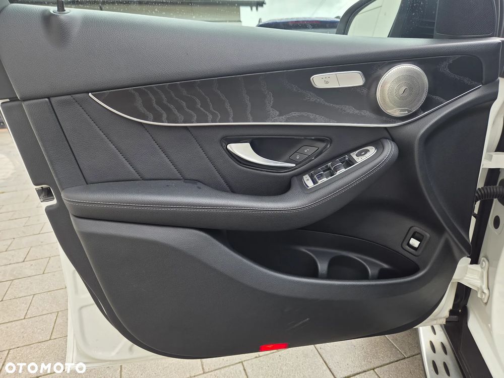Mercedes-Benz GLC 200 4Matic 9G-TRONIC AMG Line Plus - 15