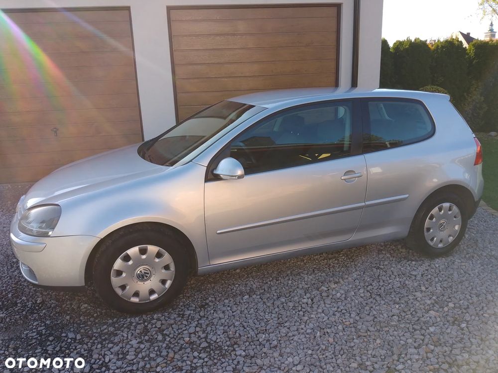 Volkswagen Golf - 5