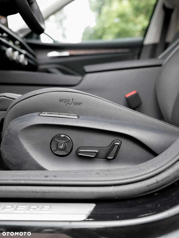 Skoda Superb 2.0 TDI SCR L&K DSG - 21