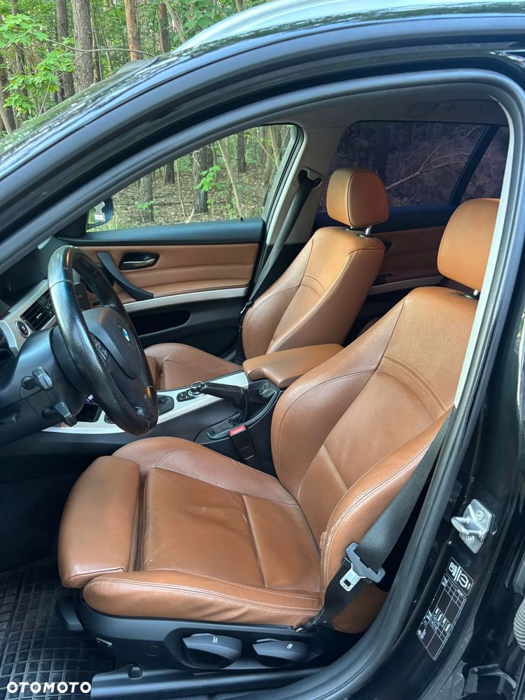 BMW Seria 3 320d Efficient Dynamics - 12